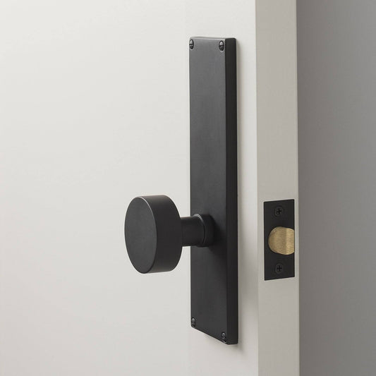 Tate Door Set With Cylinder Knob In Flat